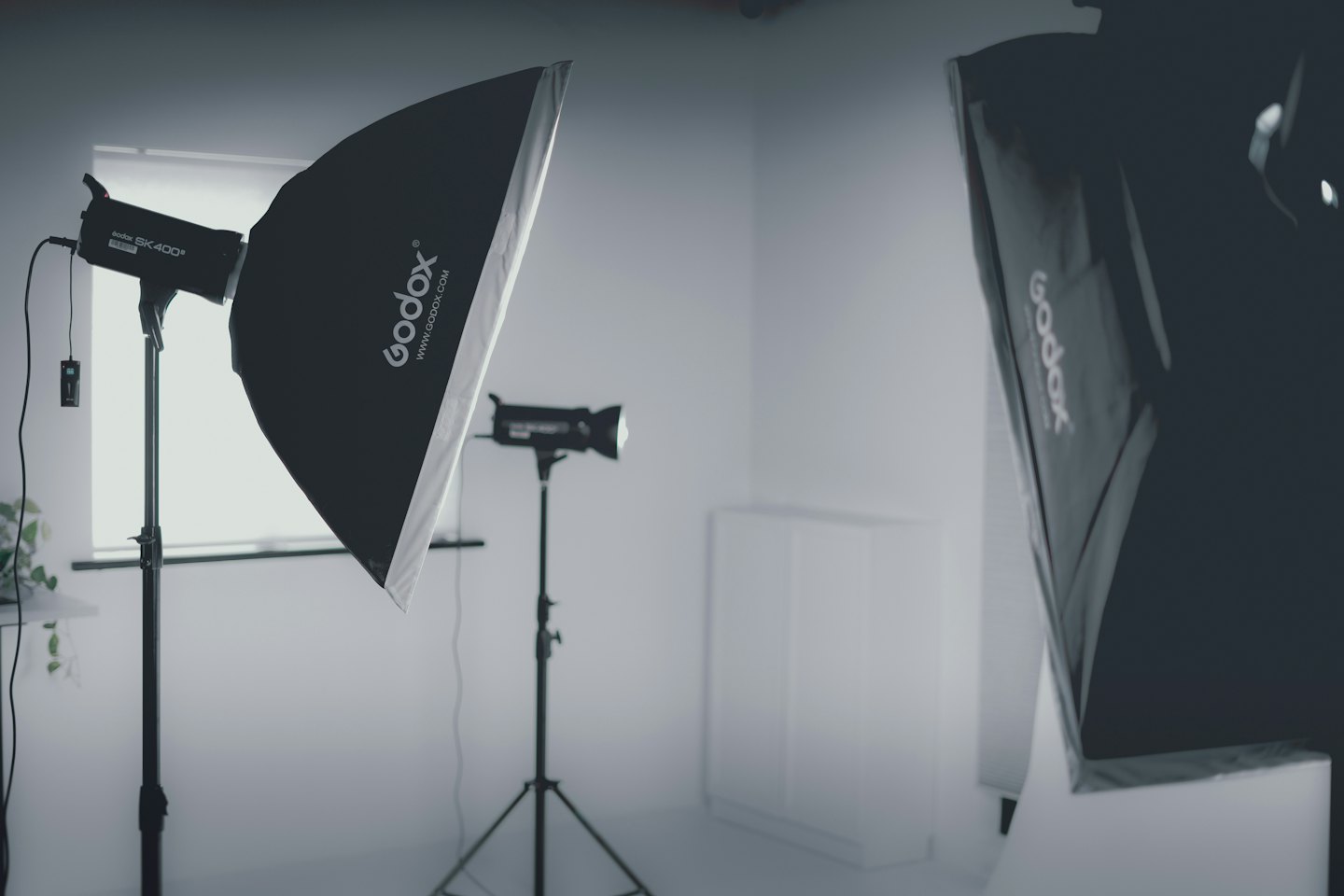 Studio fotografico con flash e softbox.